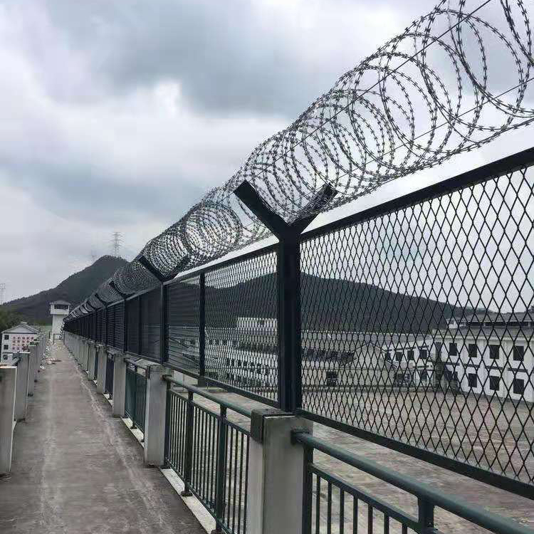 貴州監(jiān)獄防護(hù)金屬墻