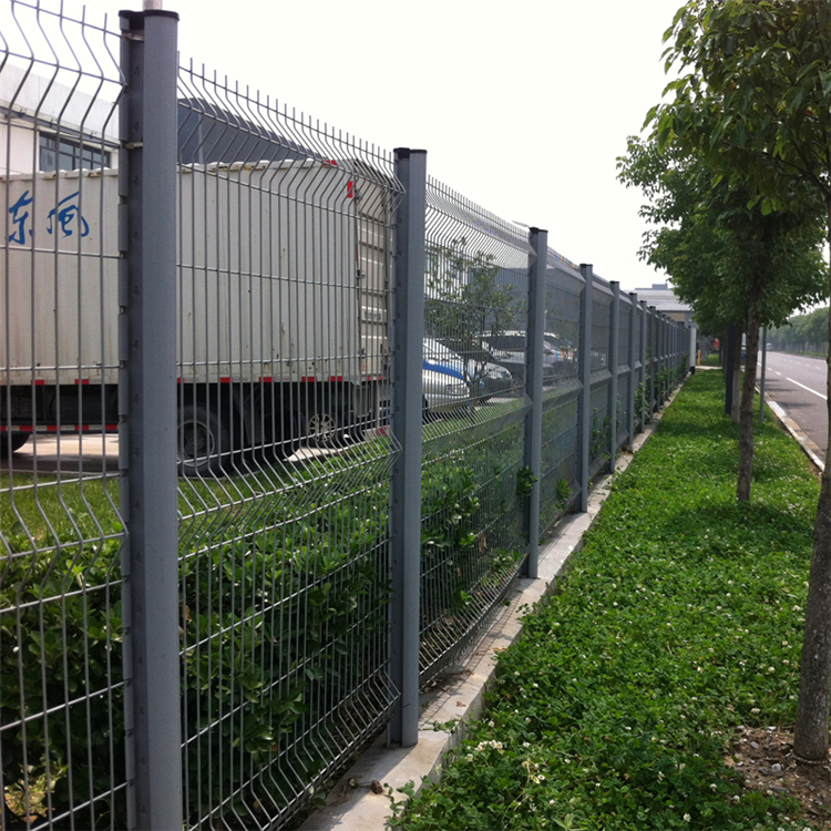 廣東市政道路隔離網(wǎng)安裝竅門圖片4