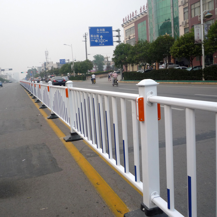 陜西城市道路分隔護欄圖片2
