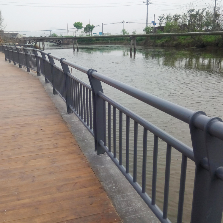 山東河道防護(hù)欄圖片2
