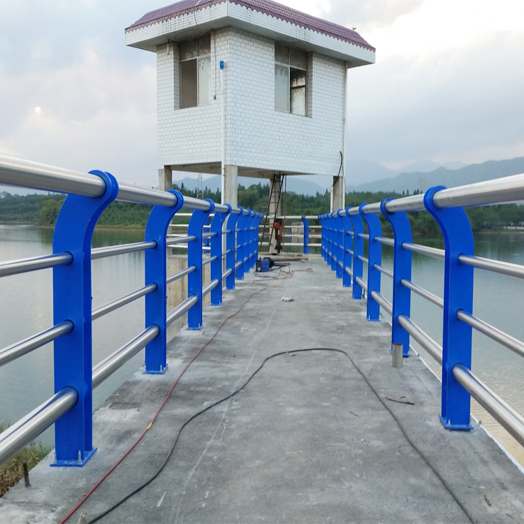 山東河道防護(hù)欄圖片4