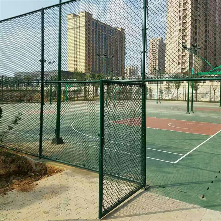 安徽鐵絲球場(chǎng)圍欄圖片3
