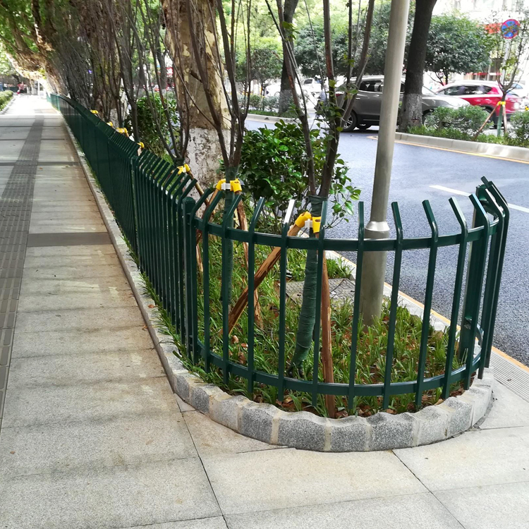 廣東草坪防護(hù)護(hù)欄圖片3