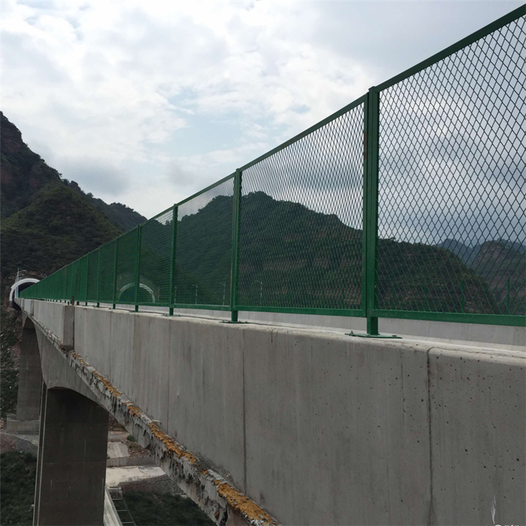 新疆公路橋防落物網(wǎng)圖片3