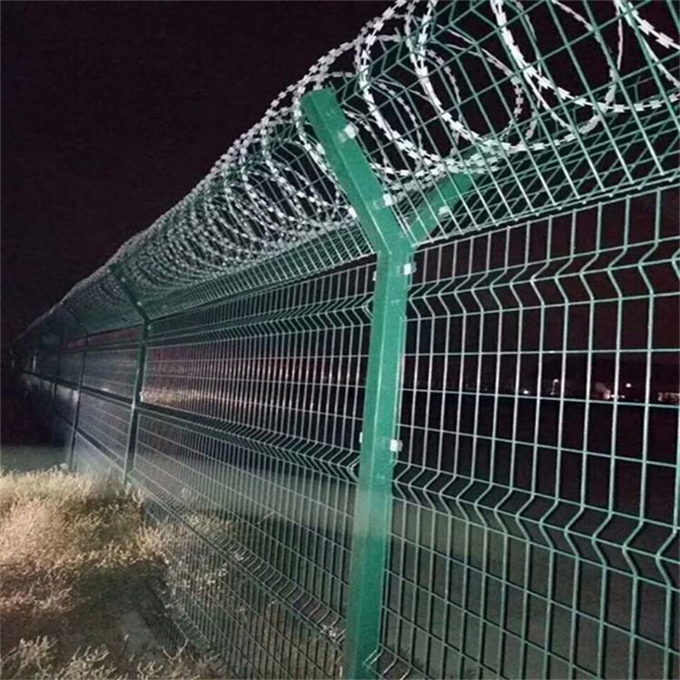 機場鐵絲網(wǎng)護欄圖片3