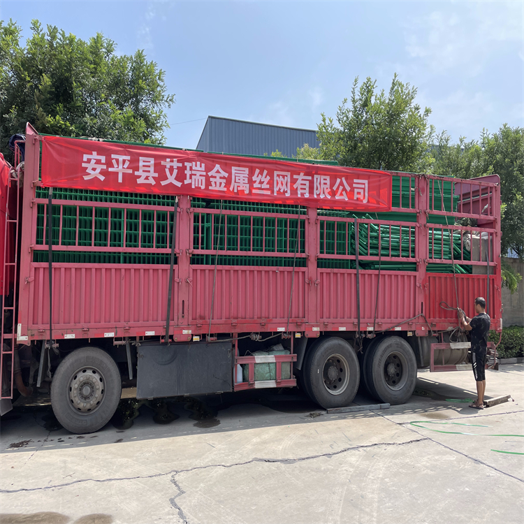 陜西景觀區(qū)濕地公園隔離網(wǎng)制造廠圖片3