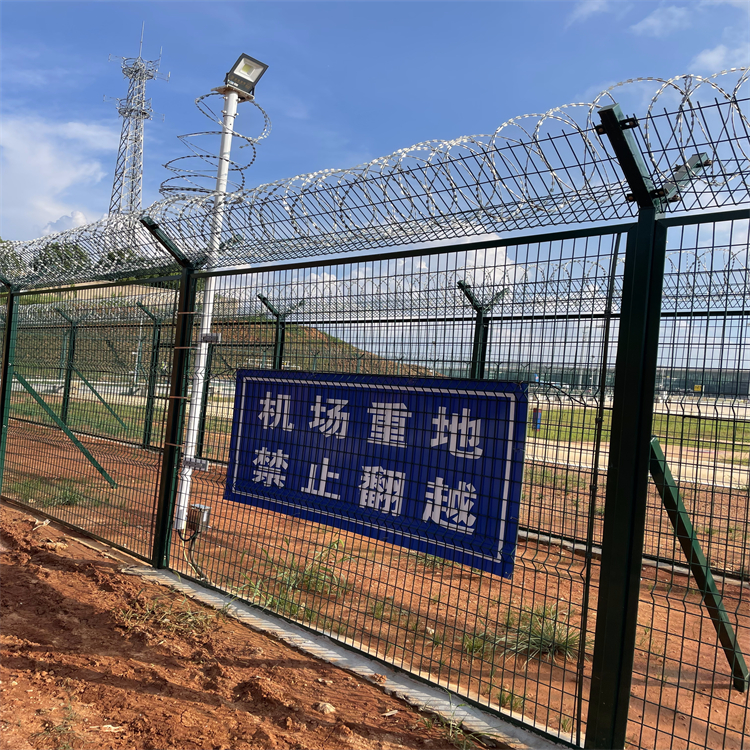 機(jī)場停機(jī)坪隔離網(wǎng)影響價格的細(xì)微差別圖片3