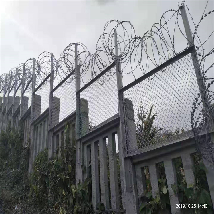 山東鐵路熱鍍鋅防爬刺價格多少圖片7