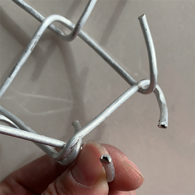 機場鋁包鋼圍界工程案例圖片4