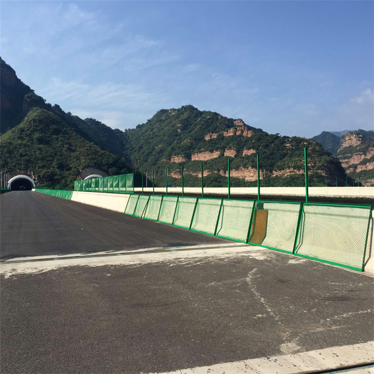 新疆橋梁防拋網(wǎng)道路護(hù)欄圖片3